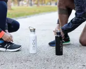 Água alcalina ionizada para a saúde voa